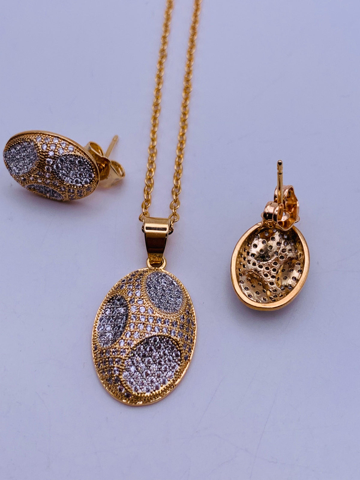 Madrasi Drop Silver Locket-Set