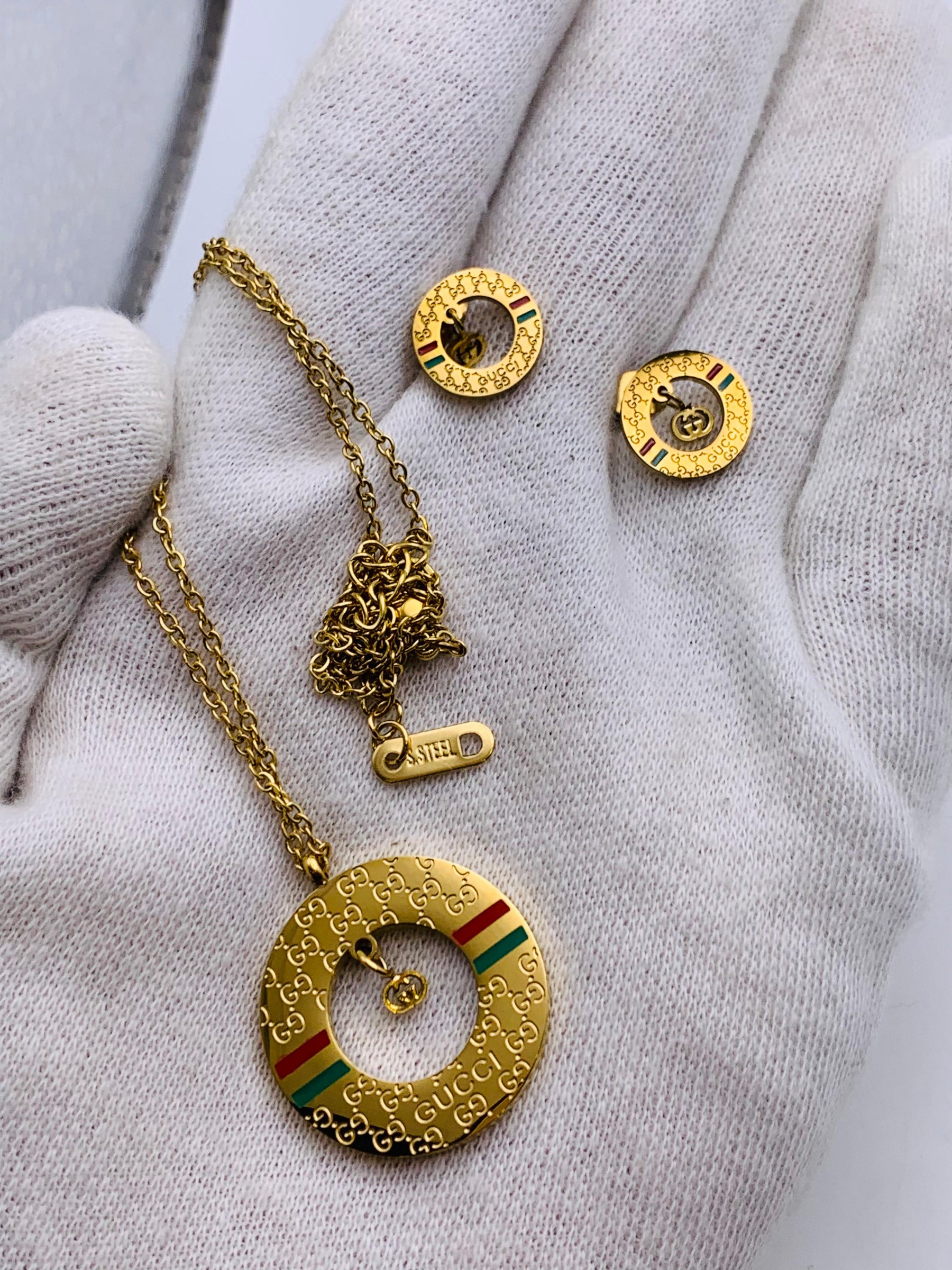 Gucci Chain Pendant With Earrings