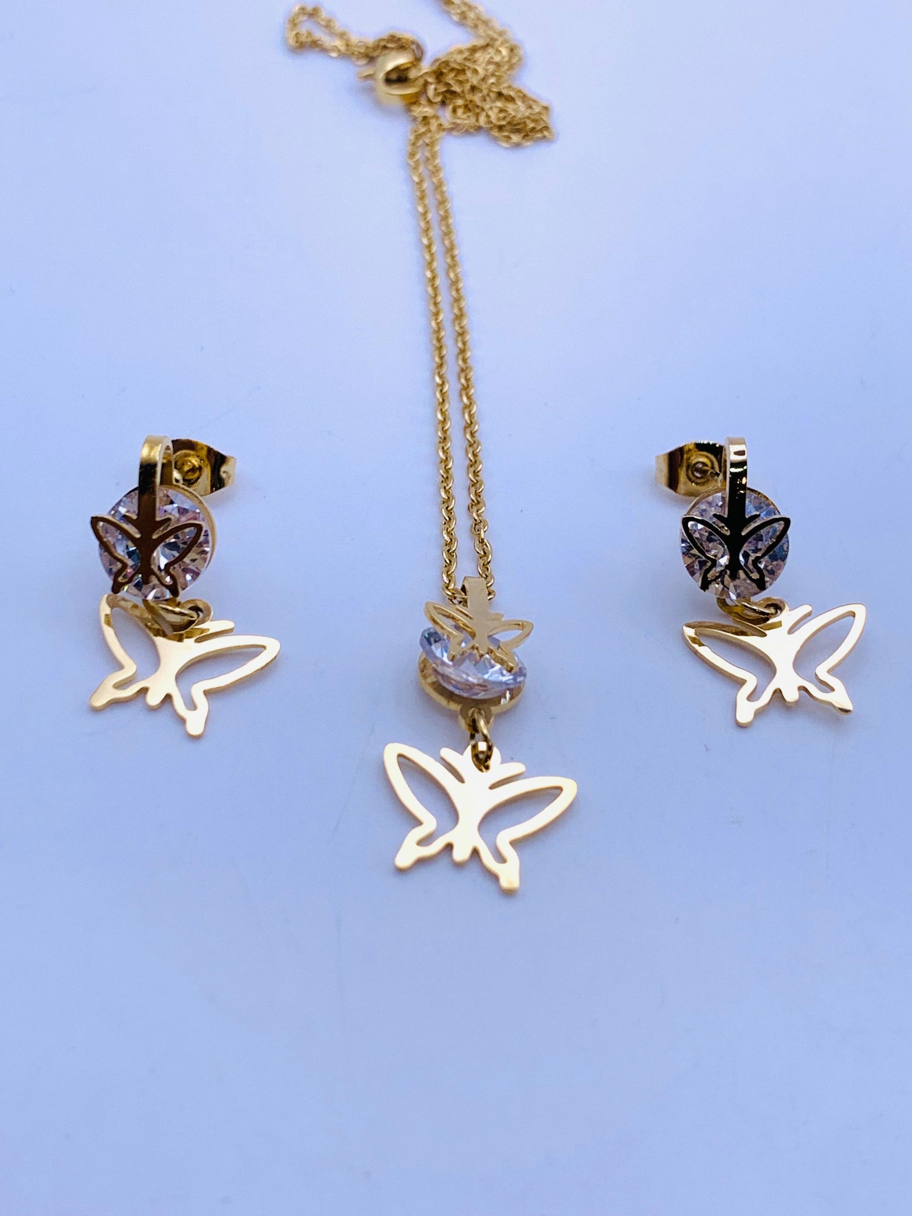 beautiful butterfly locket set with chain